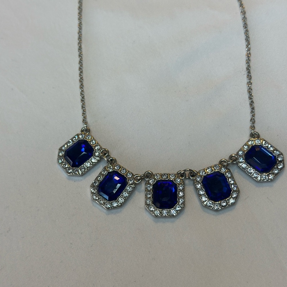 Elegant Blue and Silver Necklace - Picture 4 of 7